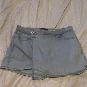 BCBGeneration Light Blue Denim Jean Shorts Skort